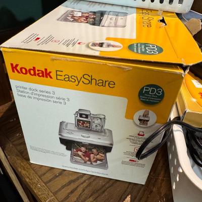 Sale Photo Thumbnail #470: Kodak easy share
Kodak ultima photo paper
Baskets