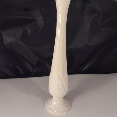 Lenox USA Porcelain Vase with Seashell Flowers