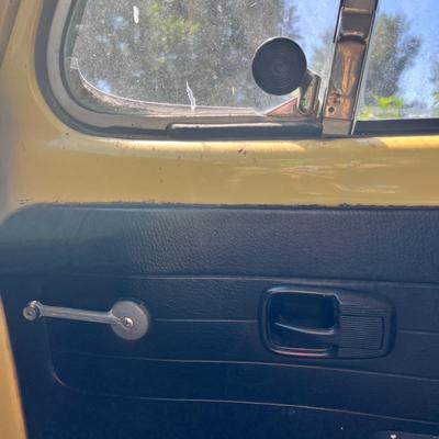 Lot 1 1972 VW Bug Beetle