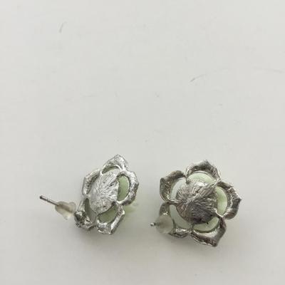 Light green flower fashion earrings