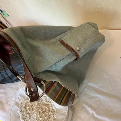 Lot 9 Asst'd purses/ bags