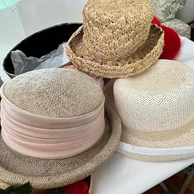 Lot 11 Awesome vintage hats!