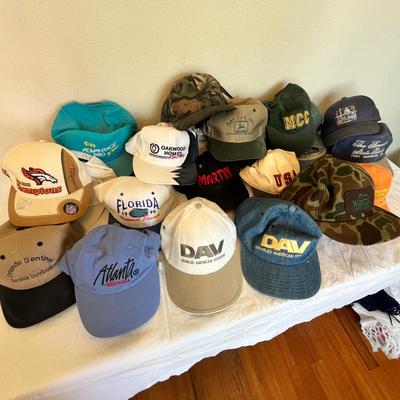 Lot 12 Super lot of farmers hats