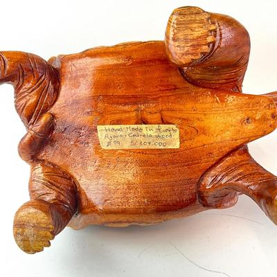 Sale Photo Thumbnail #1119: With signature
Measures: 13" long x 7" wide x 8" high