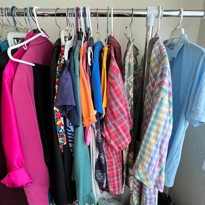 Lot 14 Clothes rack & ladies clothing