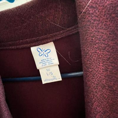 Lot 14 Clothes rack & ladies clothing