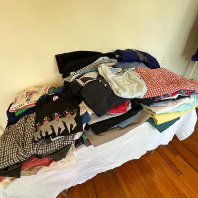 Lot 15 Men's clothing
