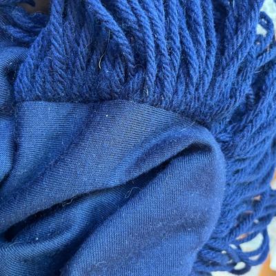 Lot 17 Assorted scarves