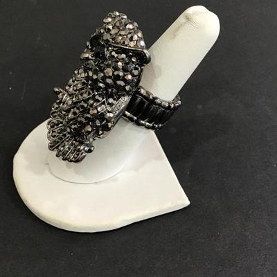 Gunmetal color stretch owl ring
