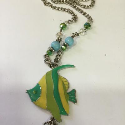 Cute Silver toned Summer, tropical necklace
