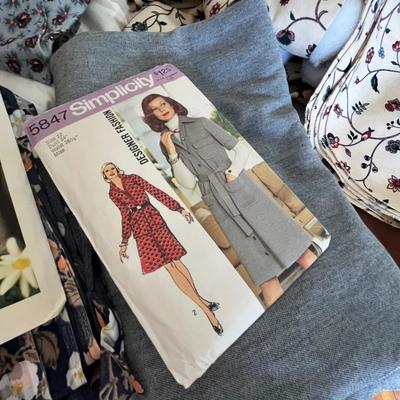 Lot 26 Material & patterns
