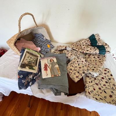 Lot 26 Material & patterns