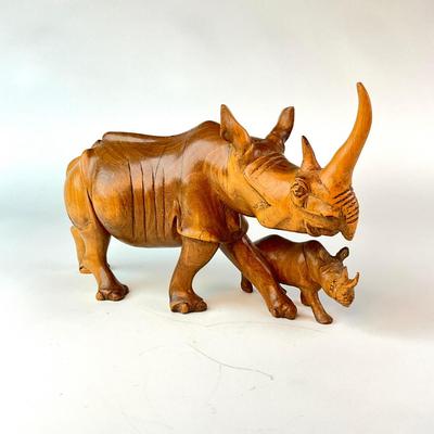 Sale Photo Thumbnail #1141: Measures: 10.5" long x 6" high x 4" wide