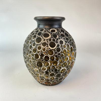 Sale Photo Thumbnail #1154: 8" high x 7" diameter
