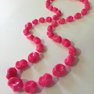 Vintage Hot pink pink nugget necklace
