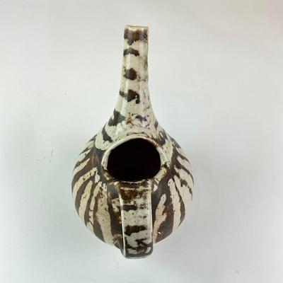 Sale Photo Thumbnail #1157: Measures: 6" long x 7.25" high x 4.5" wide