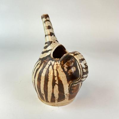 Sale Photo Thumbnail #1158: Measures: 6" long x 7.25" high x 4.5" wide