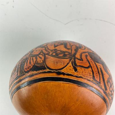 Sale Photo Thumbnail #1178: Tells a story going around
4" high x 4" diameter