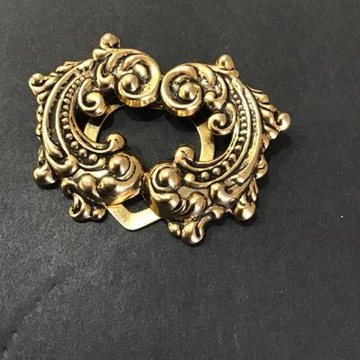 Vintage gold tone scarf clip