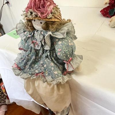 Lot 29 Cloth dolls