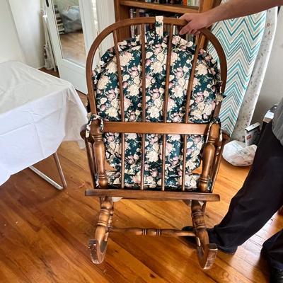 Lot 32 Vintage maple rocker