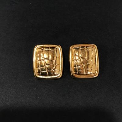 Beautiful, gold, toned, vintage statement earrings