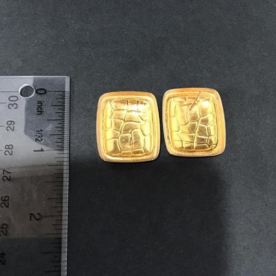 Beautiful, gold, toned, vintage statement earrings