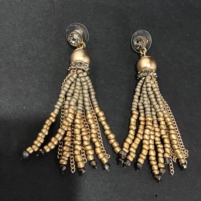 Cute tassel earrings