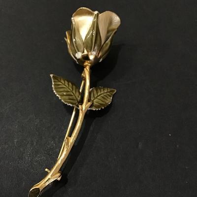 Very nice gold tone and green enamel rose pin