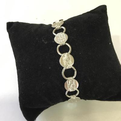 Vintage Sarah Coventry, silver toned textured bracelet