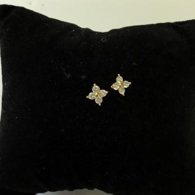 Beautiful, crystal flower, ding tea, stud earrings