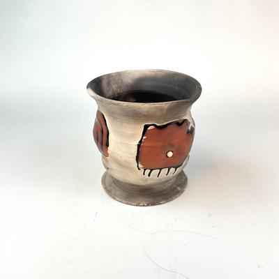 Sale Photo Thumbnail #1234: Measures: 6" high x 6" diameter