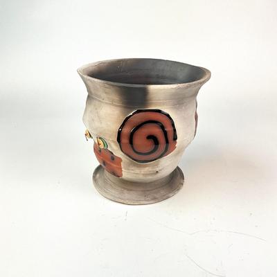 Sale Photo Thumbnail #1237: Measures: 6" high x 6" diameter
