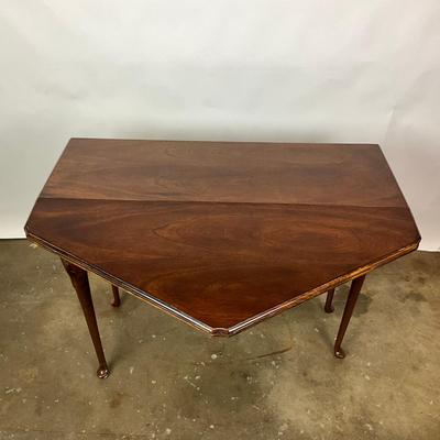 Sale Photo Thumbnail #1294: Open measurements: 44.5" wide x 39" long x 28" high with Brandt circle logo on side of table