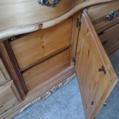 Vintage Serpentine Front Wood Stretch Dresser with Mirror