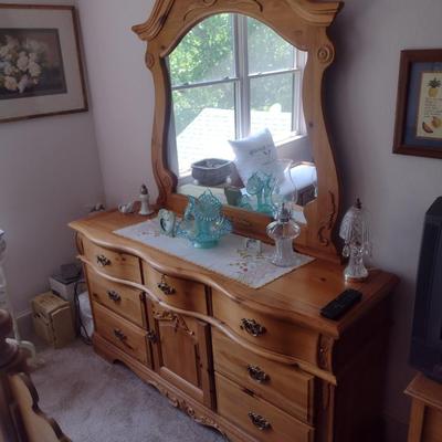Vintage Serpentine Front Wood Stretch Dresser with Mirror