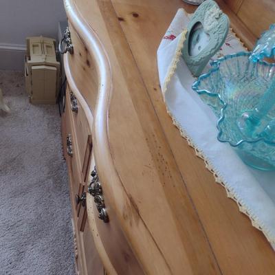 Vintage Serpentine Front Wood Stretch Dresser with Mirror