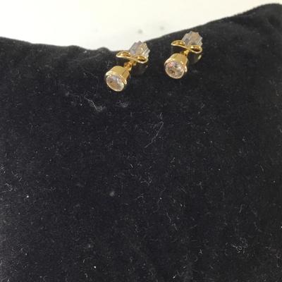 Beautiful crystal stud earrings