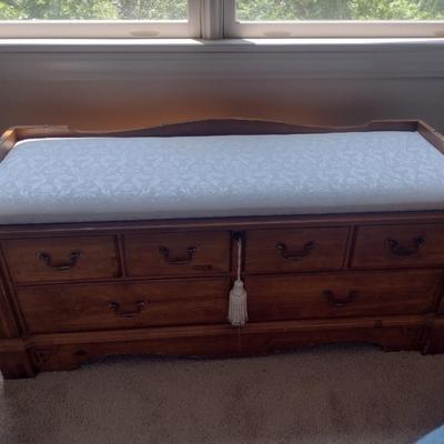 Vintage Lane Chest with Bench Cushion