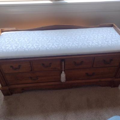Vintage Lane Chest with Bench Cushion