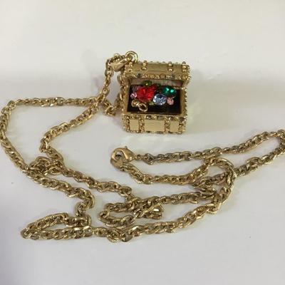 Cool rhinestone treasure, chest pendant, necklace, gold toned, very nice