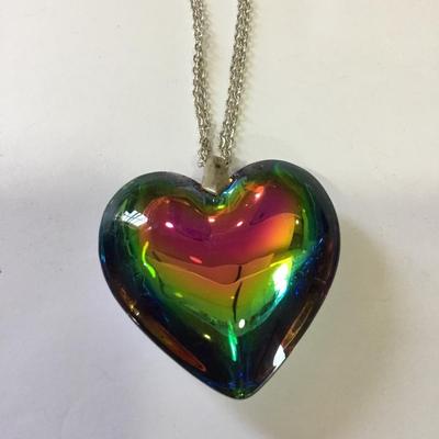 Cool vintage heart pendant on silver tone chain necklace