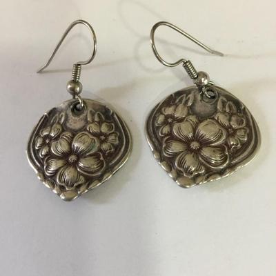 Very nice Silver-tone vintage flower, dingle earrings