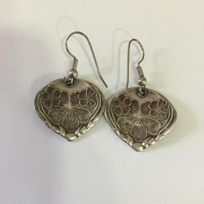 Very nice Silver-tone vintage flower, dingle earrings