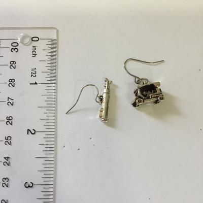 Cute gold dangle earrings