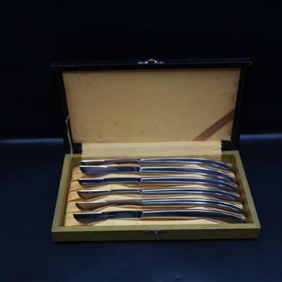 Vintage Six Stainless Steel Steak Knives