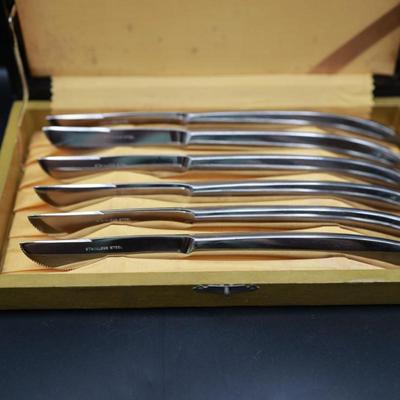 Vintage Six Stainless Steel Steak Knives