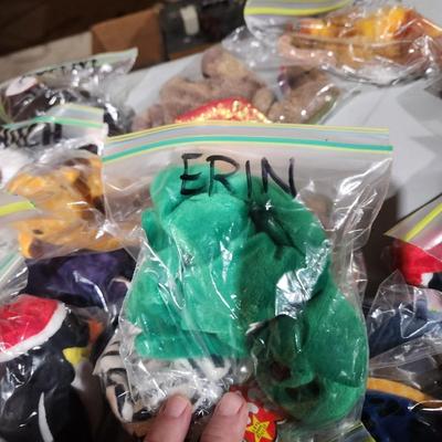 Lot of 70 Vintage Ty Beanie Babies Plush Toys w Blue Tote