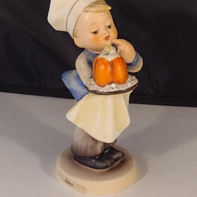 Pair of Vintage Goebel Hummel Figurines