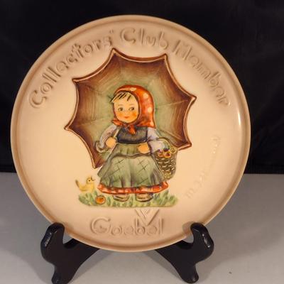 Goebel Collector's Club #690 Plate